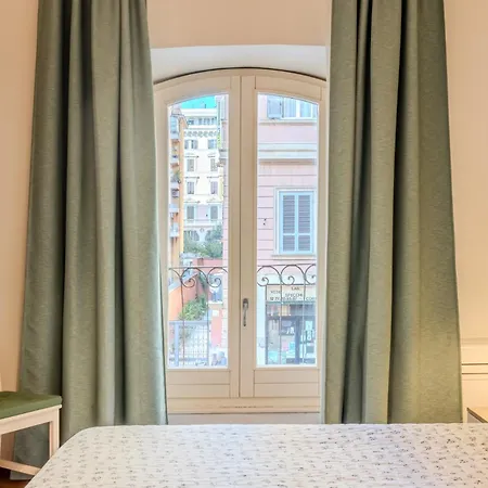 Charme E Stile A Via Foscolo * Roma