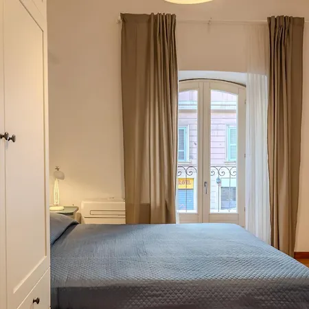 Charme E Stile A Via Foscolo Roma