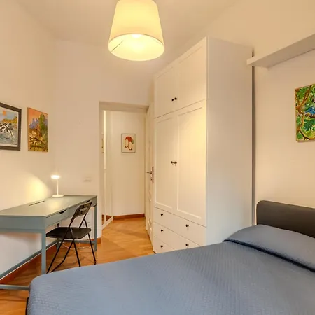 Apartment Charme E Stile A Via Foscolo Rome